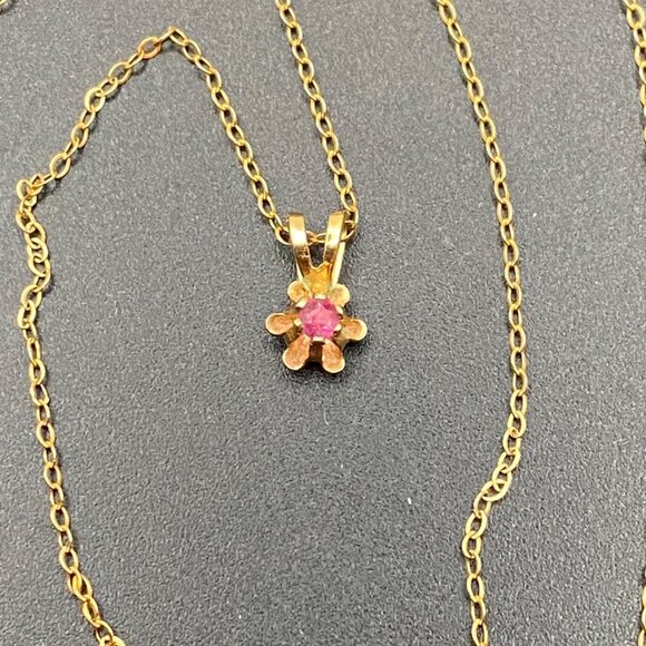 Vintage 14k Gold Filled Ruby Pendant Necklace 15" Stone GLOWS Delicate Layering - Picture 3 of 10